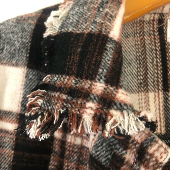 Sage plaid Flannel Brown distressed hem button down Sample Jacket size Small - Picture 4 of 6
